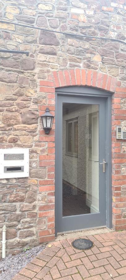 Ferienwohnung Charming 1-Bed Loft In Caerleon Newport  Exterior foto